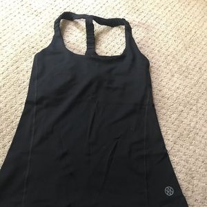 Black t tank workout top